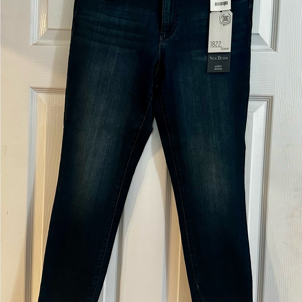 1822 Denim Women's Dark Indigo Skinny Jeans